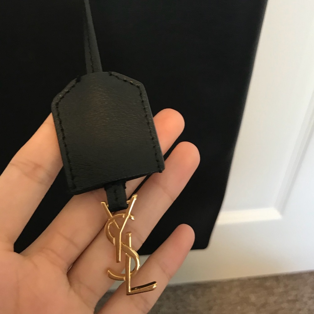 Saint Laurent Meduim North South Tote - Picture 4 of 8